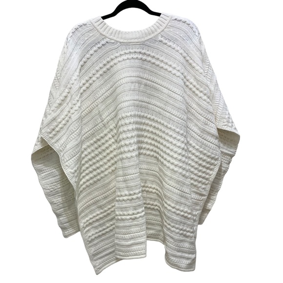 CAbi winter white poncho #4418 - Picture 8 of 8